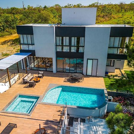 Pousada Com Piscina, Jacuzzi E Com Vista Em Capitolio - Casa Decore Exterior foto