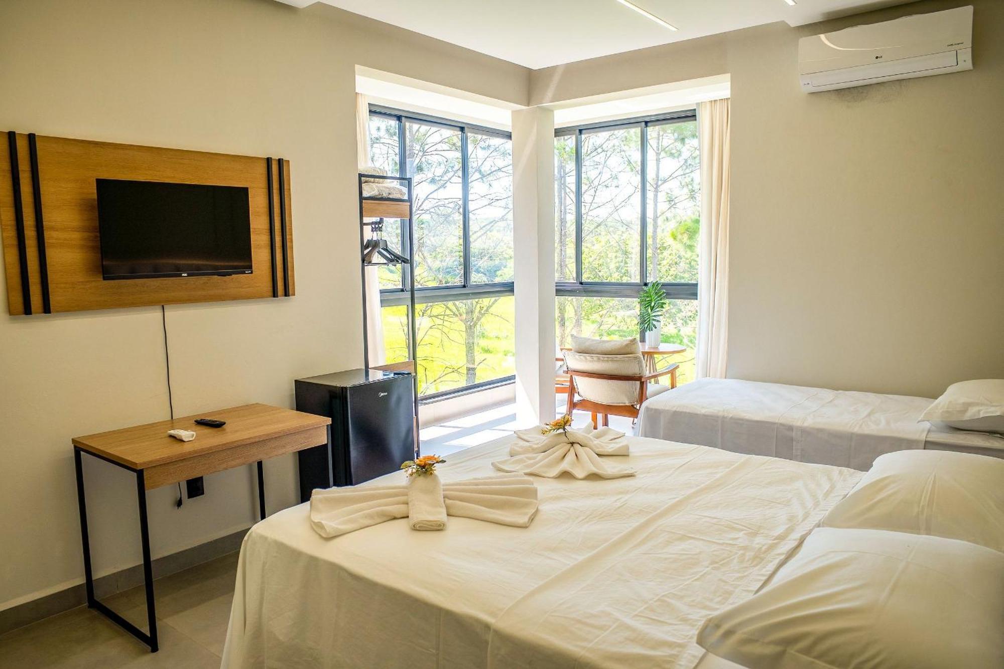 Pousada Com Piscina, Jacuzzi E Com Vista Em Capitolio - Casa Decore Exterior foto